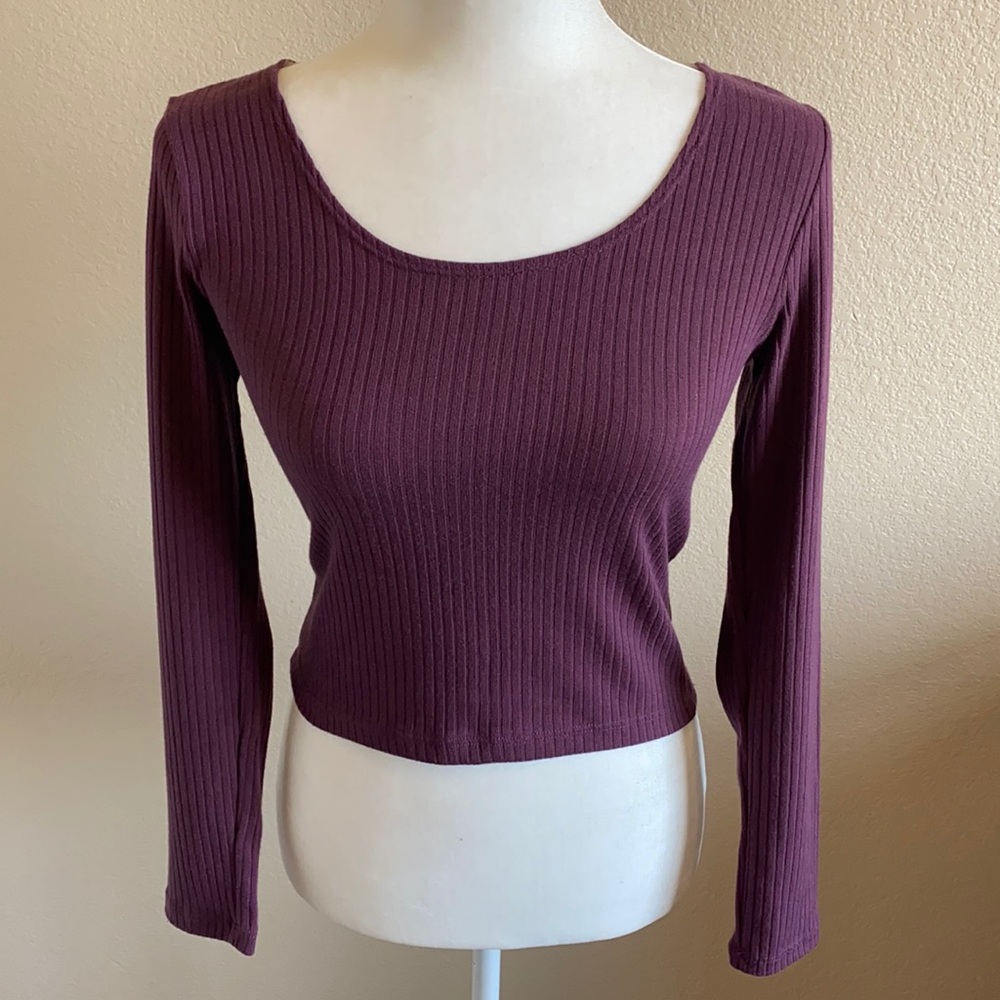 New Wine Crop Top Sweater Size  M
